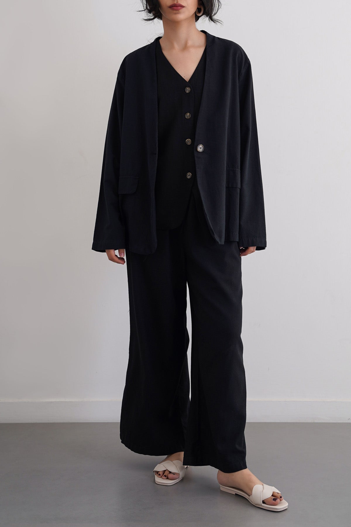 COLLARLESS LINEN BLAZER