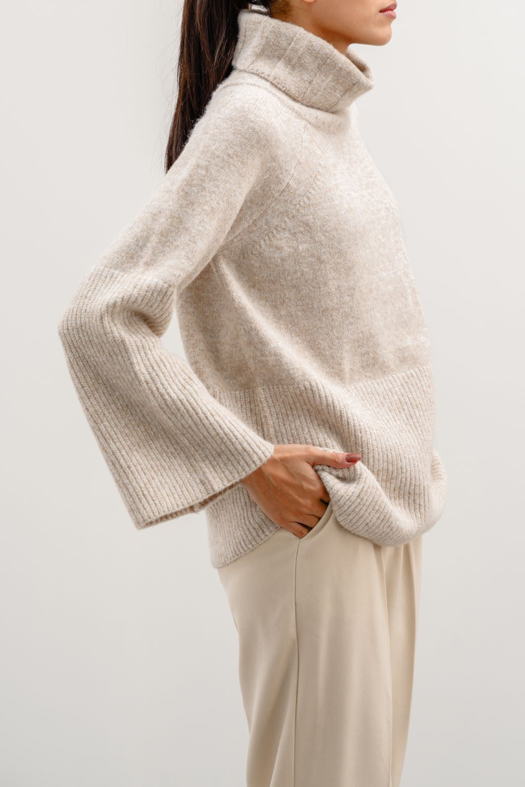 MOROCCO RIB SLEEVE SWEATER