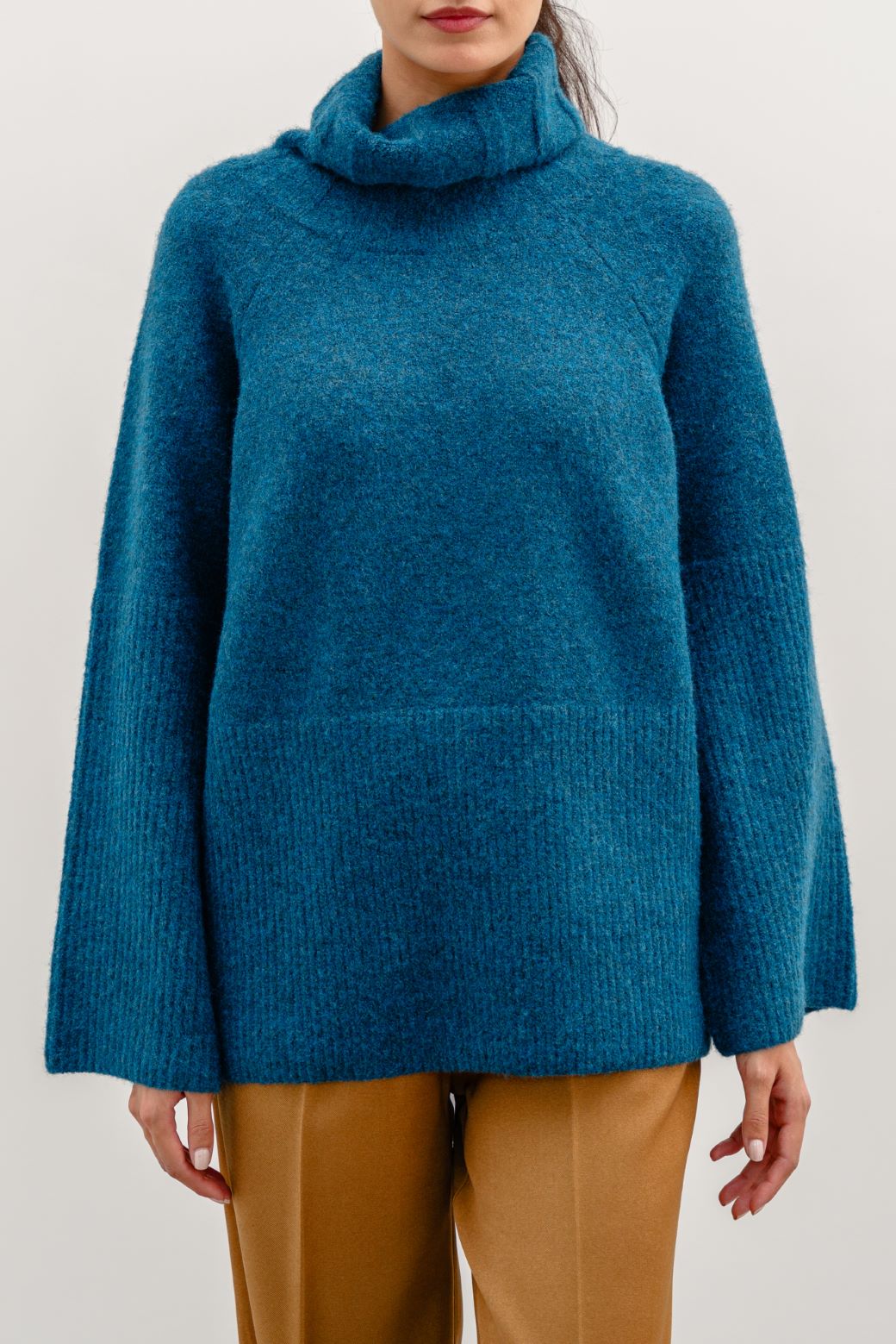 MOROCCO RIB SLEEVE SWEATER