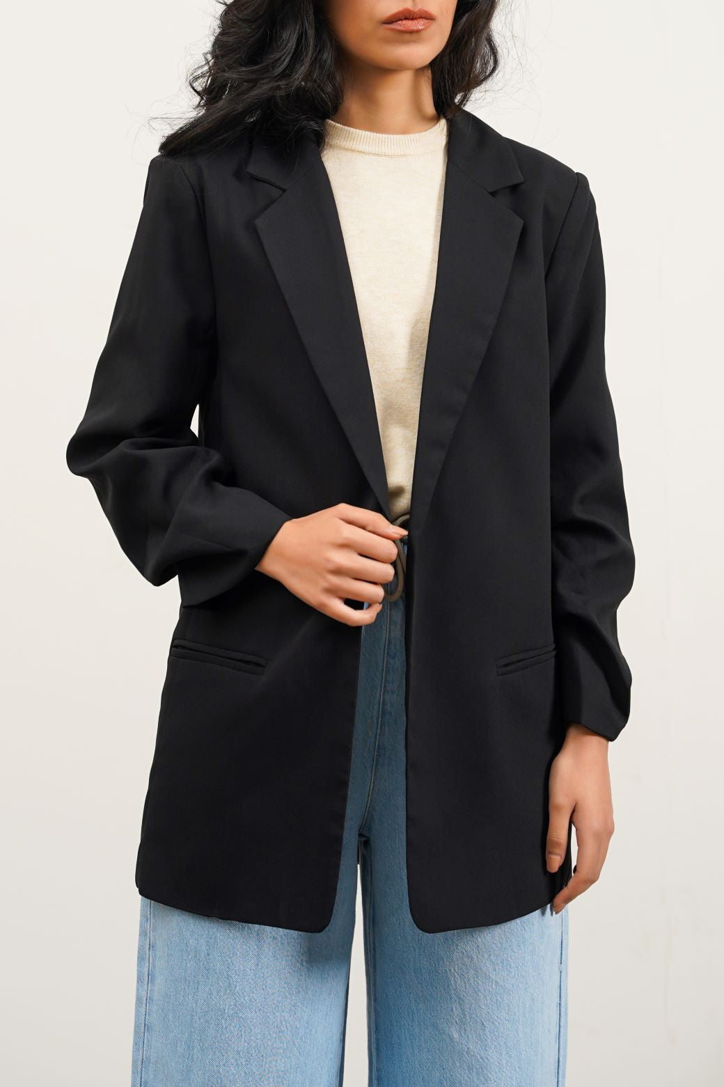 BASIC BLAZER WITH RUCHED SLEEVE