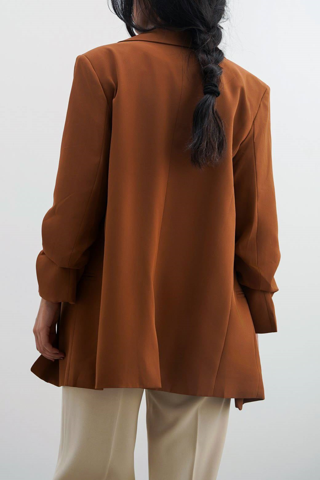 BASIC BLAZER WITH RUCHED SLEEVE